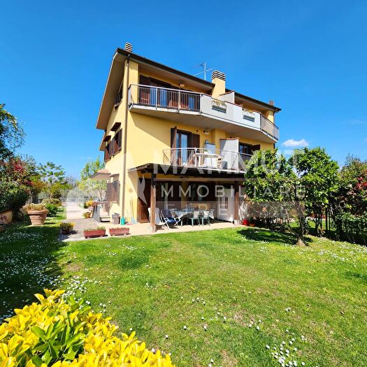 Casa con 10 locali in vendita in Via G Bruno, Montelupo Fiorentino