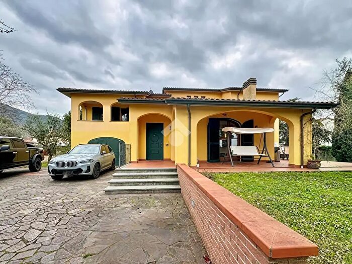 Casa con 7 locali in vendita in Via Giacomo Brodolini Pappiana, San Giuliano Terme