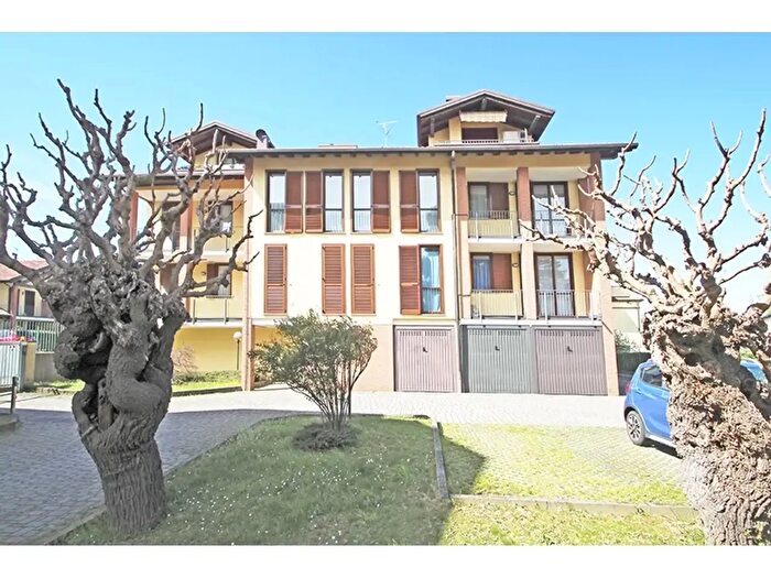 Appartamento trilocale in vendita in Caronno Varesino