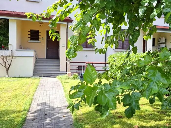 Casa con 5 locali in vendita in Via Roma, SantIlario DEnza