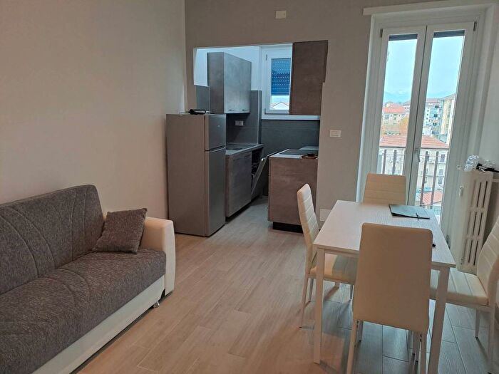 Appartamento trilocale in affitto in VIALE MAGGIO, Santa Maria, Collegno