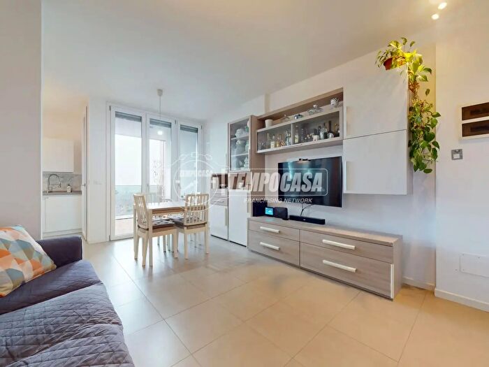 Appartamento trilocale in vendita in Piazza Lorusso, Castel Maggiore