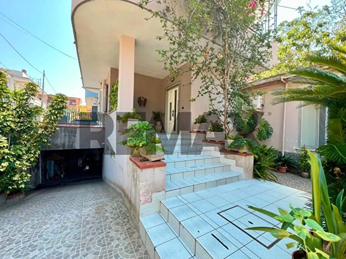 Casa con 6 locali in vendita in Via Aviatori d'Italia, Caserta