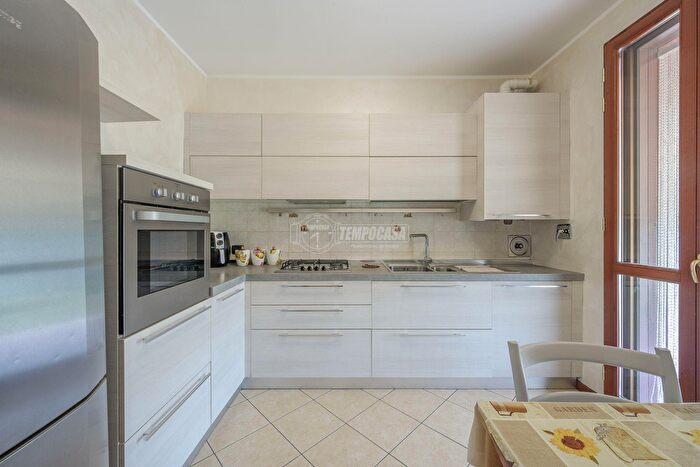 Appartamento trilocale in vendita in Via delle Monache, Correggio