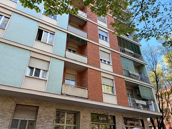 Appartamento trilocale in affitto in Via Rovigo, Aurora, Torino