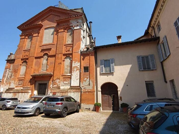 Appartamento monolocale in affitto in Piazza del Carmine, Centro Storico, Pavia