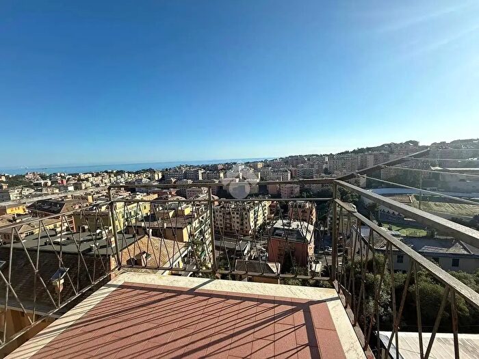 Appartamento con 5 locali in vendita in Via Giacomo Boero, Genova