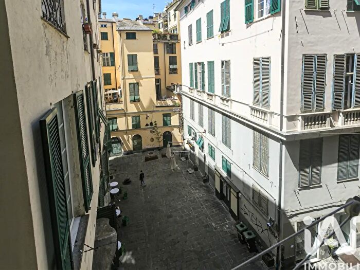 Appartamento quadrilocale in vendita in Salita Pollaiuoli, Genova