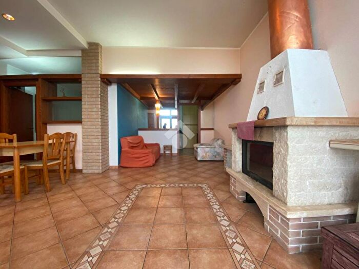 Appartamento bilocale in affitto in Viale Cesare Battisti, Centro, Acquasparta