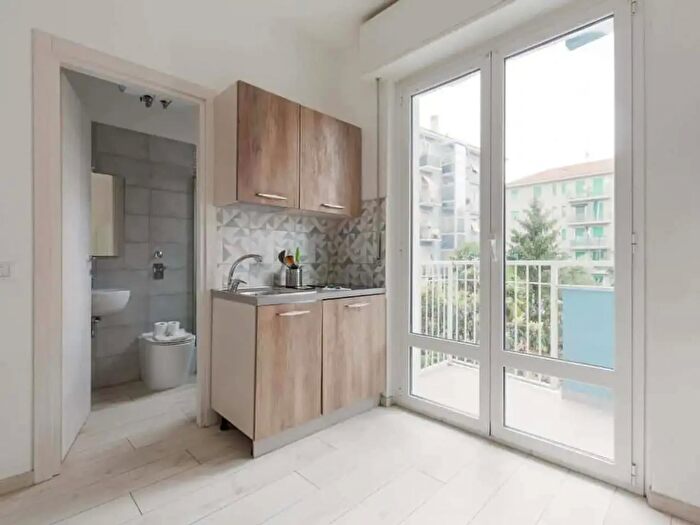 Appartamento monolocale in affitto in Via Monfalcone, Milano