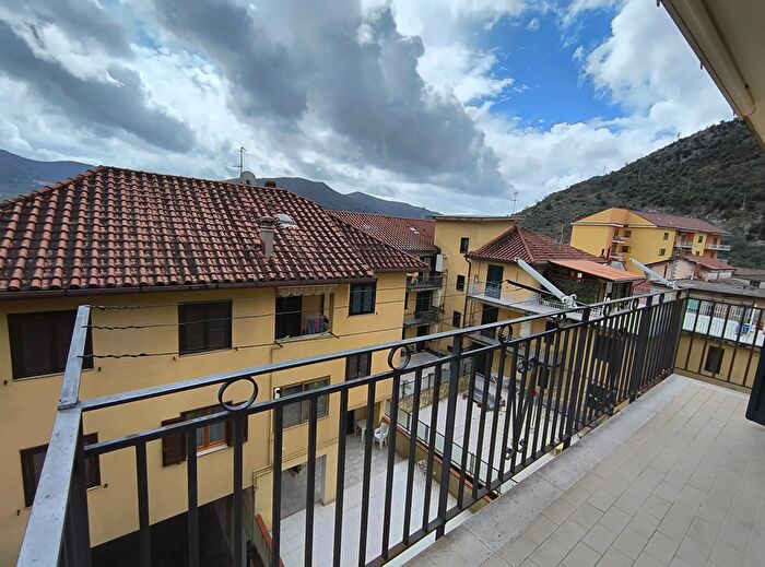 Appartamento trilocale in vendita in Via Fabrizio Mancusi, Giffoni Valle Piana