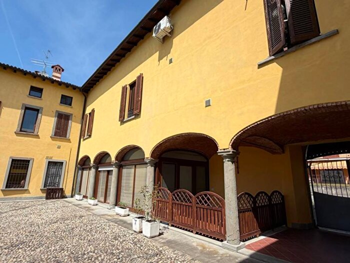 Appartamento bilocale in affitto in Via Faustina Foglieni, Solza