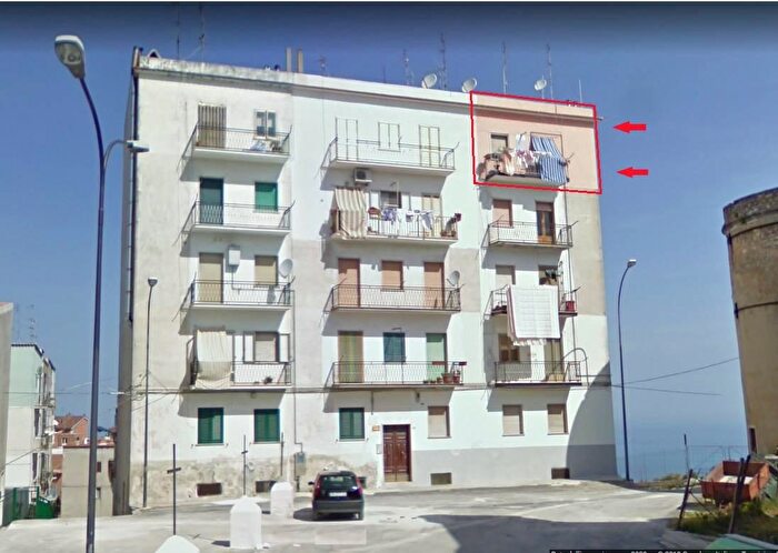 Appartamento con 5 locali in vendita in Via Croci, Vico Del Gargano