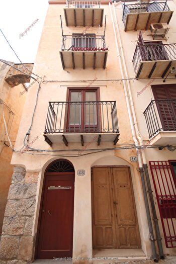 Appartamento bilocale in vendita in Via Mandralisca Cefalù Pa Italia, Cefalu