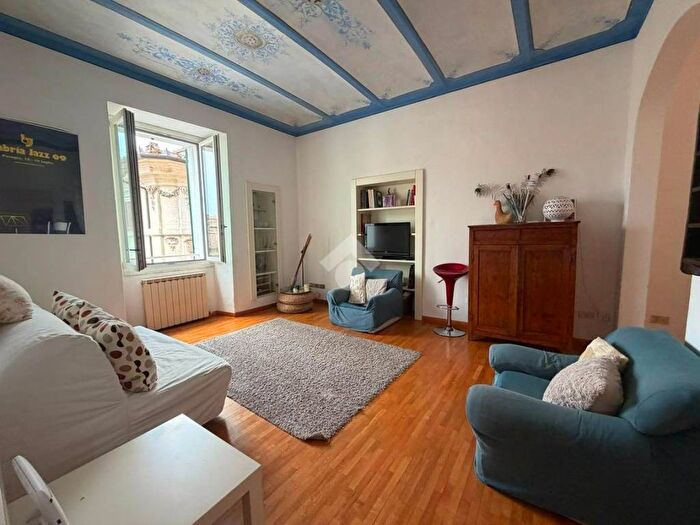 Appartamento trilocale in affitto in Via Ulisse Rocchi, Centro Storico, Perugia