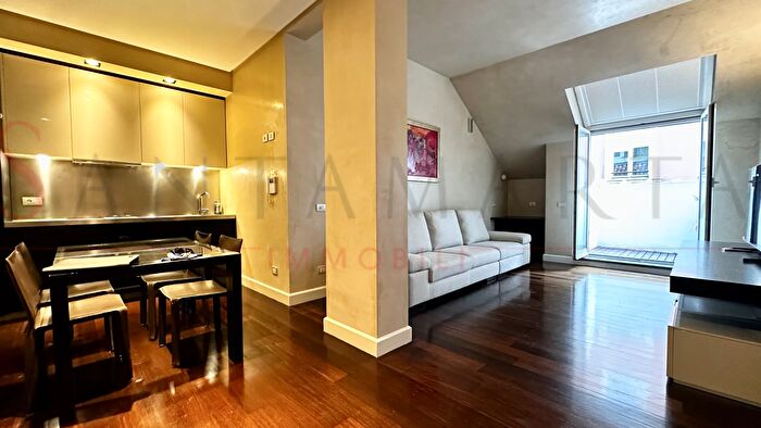 Appartamento bilocale in affitto in Largo Cairoli, Milano