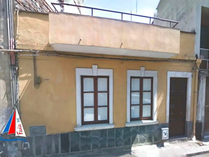 Casa quadrilocale in vendita in Catania