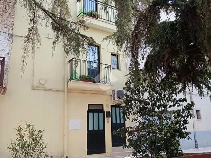 Casa trilocale in vendita in Piazza Adua, Cassano Delle Murge