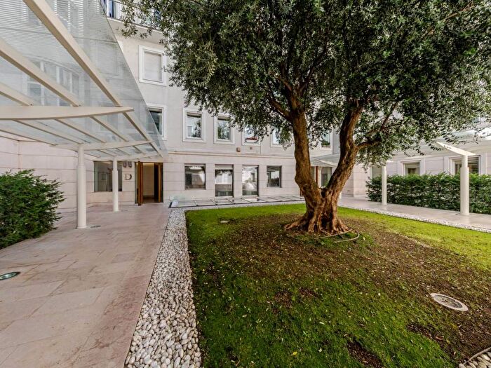 Appartamento trilocale in affitto in Via Maria Teresa, Carrobbio, Milano