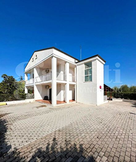 Casa in vendita in Zona Via Castel del Monte, Corato