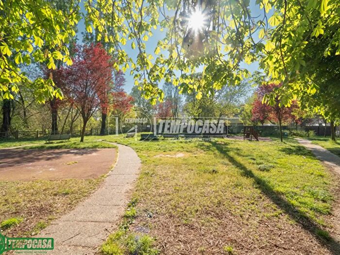 Appartamento trilocale in vendita in Via Privata Tanaro, Milano