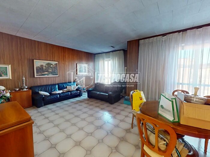 Appartamento trilocale in vendita in Via Aurora, Cinisello Balsamo