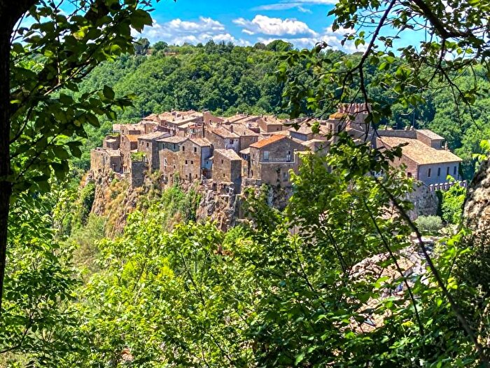 Casa trilocale in affitto in Piazza Roma, Calcata