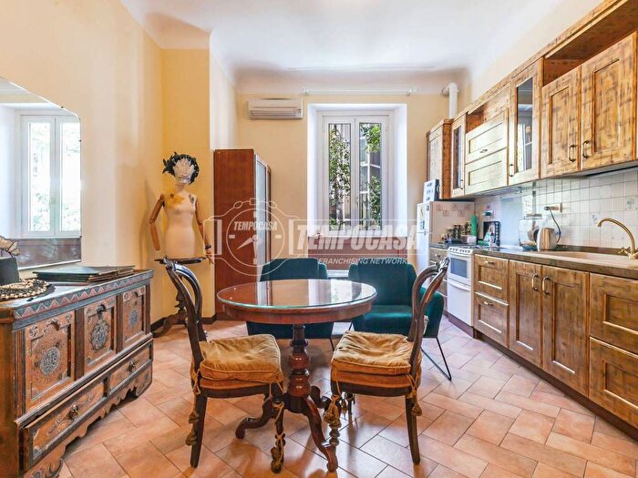 Appartamento trilocale in affitto in Via Paolo Giovio, Vercelli Wagner, Milano