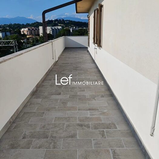 Appartamento con 5 locali in vendita in Conegliano