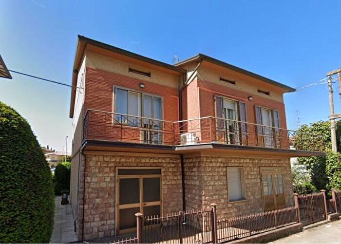 Casa con 6 locali in vendita in Via Verde Ramina, Deruta
