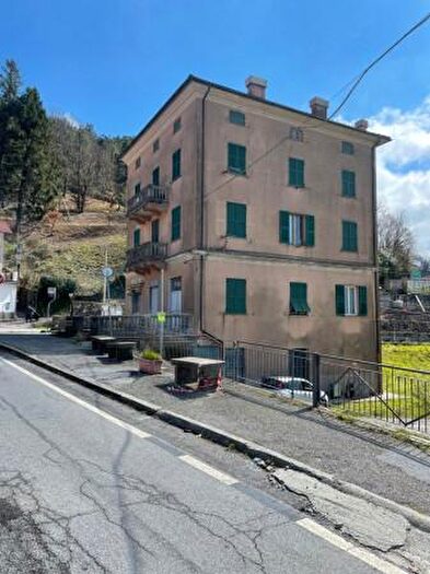 Appartamento trilocale in vendita in Piazza Scoffera, Davagna