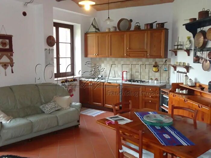 Appartamento trilocale in affitto in Monastero Basso, Siena