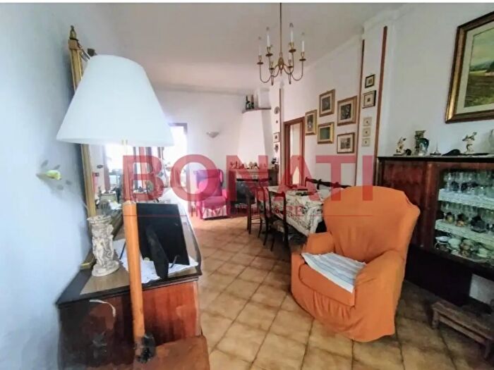 Appartamento trilocale in vendita in Vezzano Ligure
