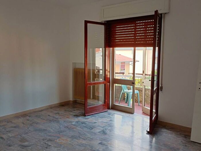 Appartamento con 6 locali in affitto in Piazza Carli, Montecchio Maggiore Alte Ceccato, Montecchio Maggiore