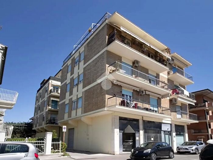 Appartamento quadrilocale in vendita in Via Europa, Porto San Giorgio
