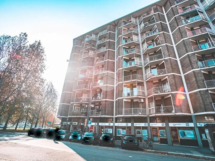 Appartamento trilocale in affitto in Piazzale Siena, Milano