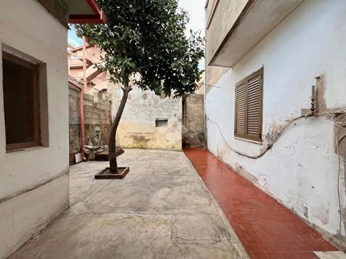 Appartamento con 5 locali in vendita in Via Ortobene, Iglesias