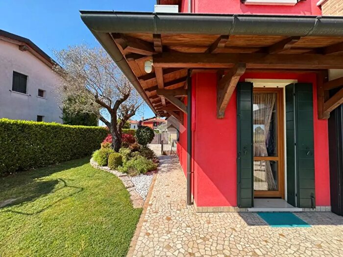 Casa con 5 locali in vendita in Via Verdi, Pianiga