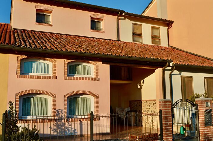 Casa con 6 locali in vendita in Colceresa