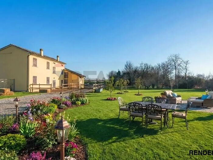 Casa quadrilocale in vendita in Via Argine Oglio, Viadana