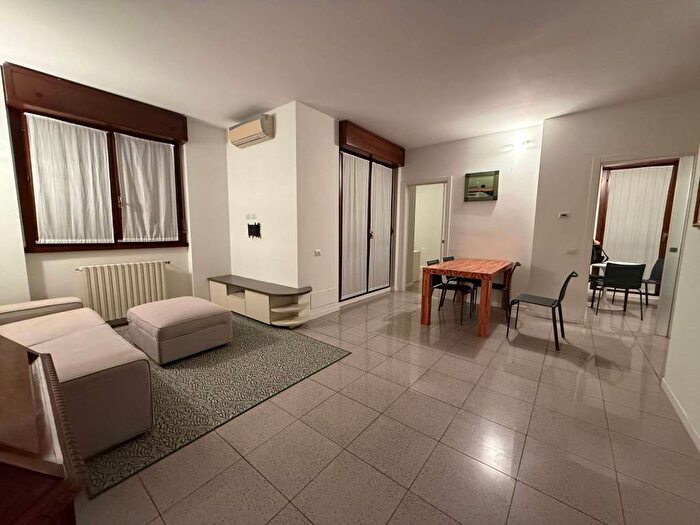 Appartamento trilocale in affitto in Via Francesco Guerrazzi, San Giuseppe, Monza