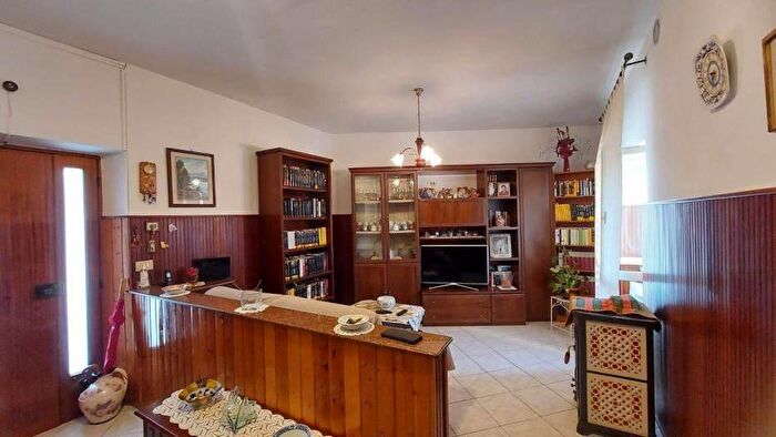 Casa con 5 locali in vendita in Senigallia