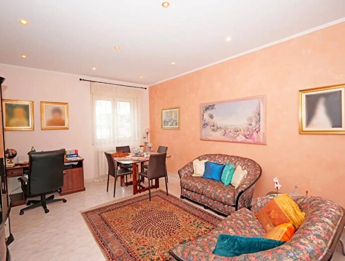 Appartamento quadrilocale in vendita in Via Francesco Guglielmino, Aci Catena