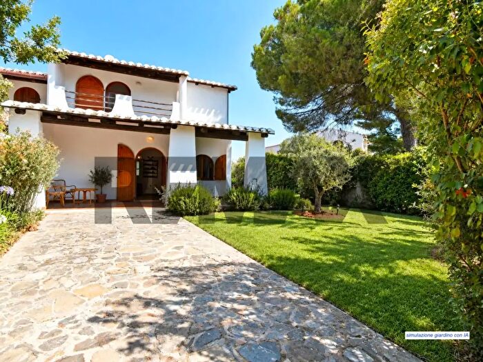 Casa quadrilocale in vendita in Via Volturno, Quartu Sant'Elena