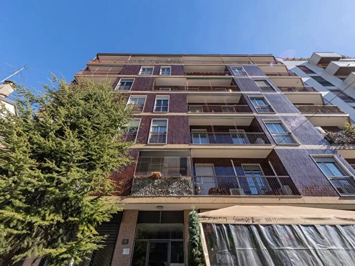 Appartamento trilocale in vendita in Via Giuseppe Ripamonti, Milano