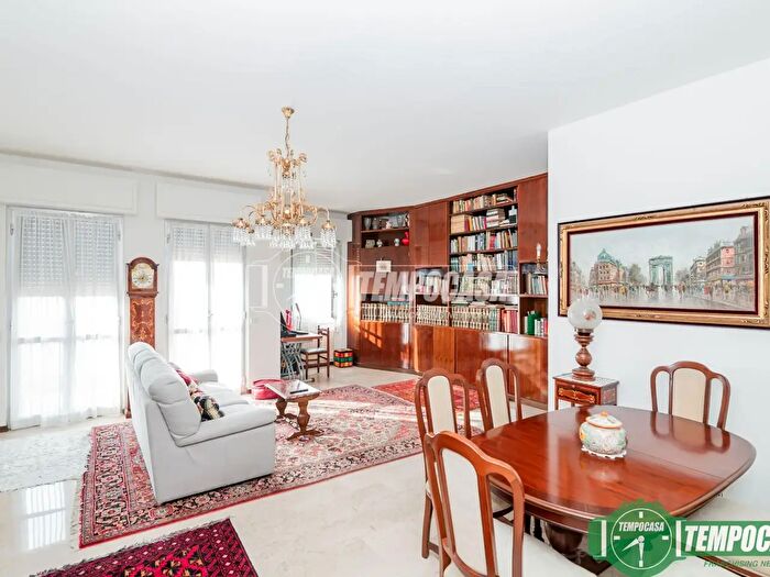 Appartamento quadrilocale in vendita in Viale Milano, San Giuliano Milanese