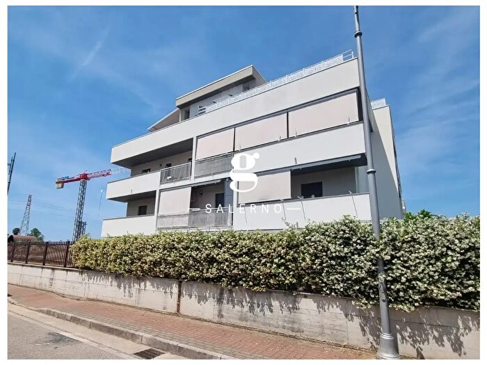 Appartamento trilocale in vendita in Via Irno, Pontecagnano Faiano