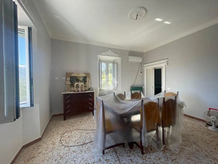 Casa con 13 locali in vendita in Via Fallena, Casalvieri