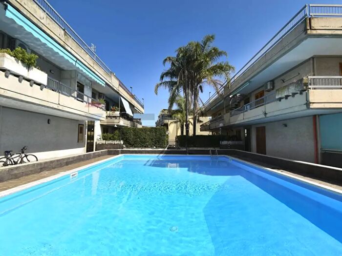 Appartamento trilocale in vendita in Via Pietralonga, Mascali