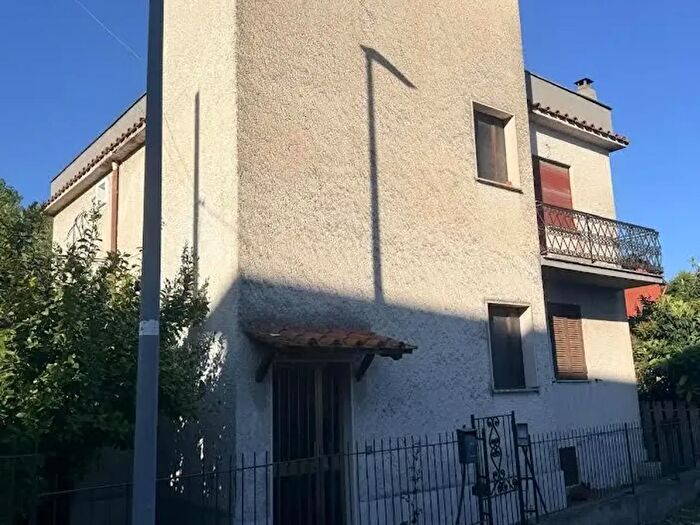 Appartamento bilocale in vendita in Via Tiberina, Roma